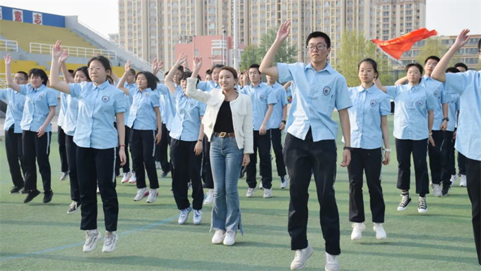 高一集体舞大赛545.png 高一集体舞大赛545.png