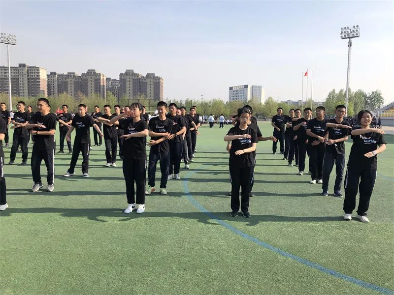 高二年级集体舞大赛755.png 高二年级集体舞大赛755.png