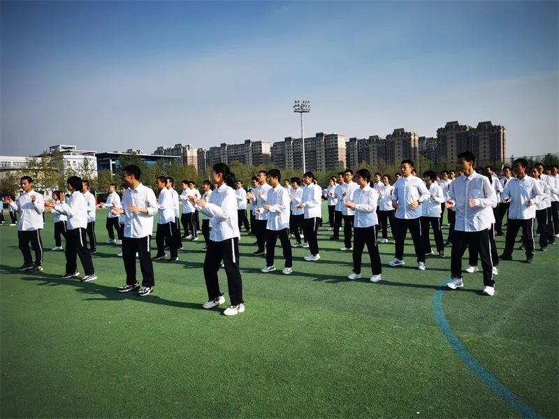 高二年级集体舞大赛803.png 高二年级集体舞大赛803.png